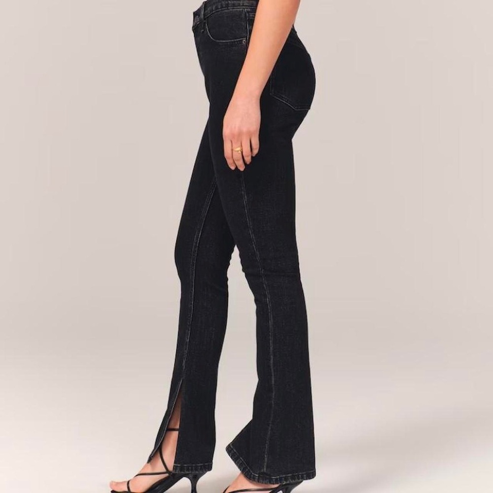 Abercrombie & Fitch Skinny High Rise black. Vent‎ slit jeans. Women size 28/6s